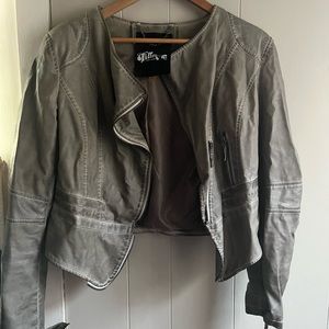 Vegan cropped leather jacket.